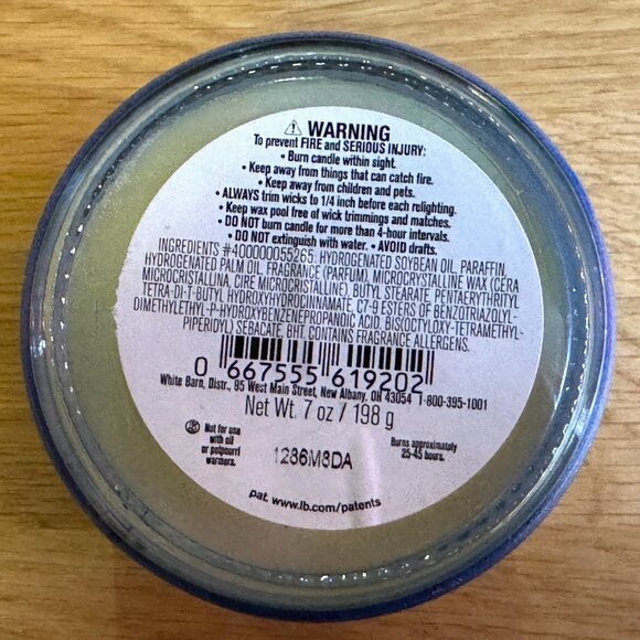 Bath & Body Works White Barn Midnight Snow Single Wick Candle, 7 oz. - Picture 6 of 16